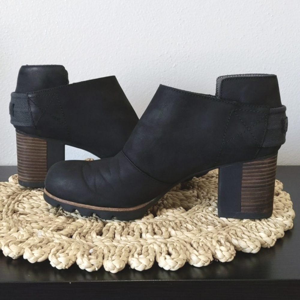 Sorel Addington Strap Block Heel Bootie Black Size 9